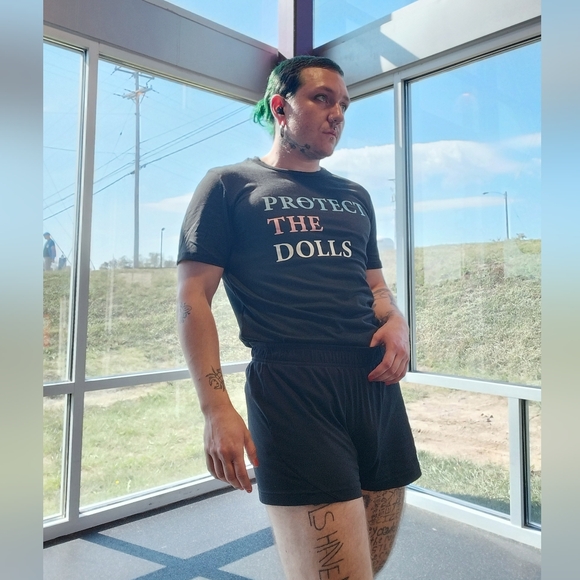 Meet your Posher, Emrys - Picture 2 of 3